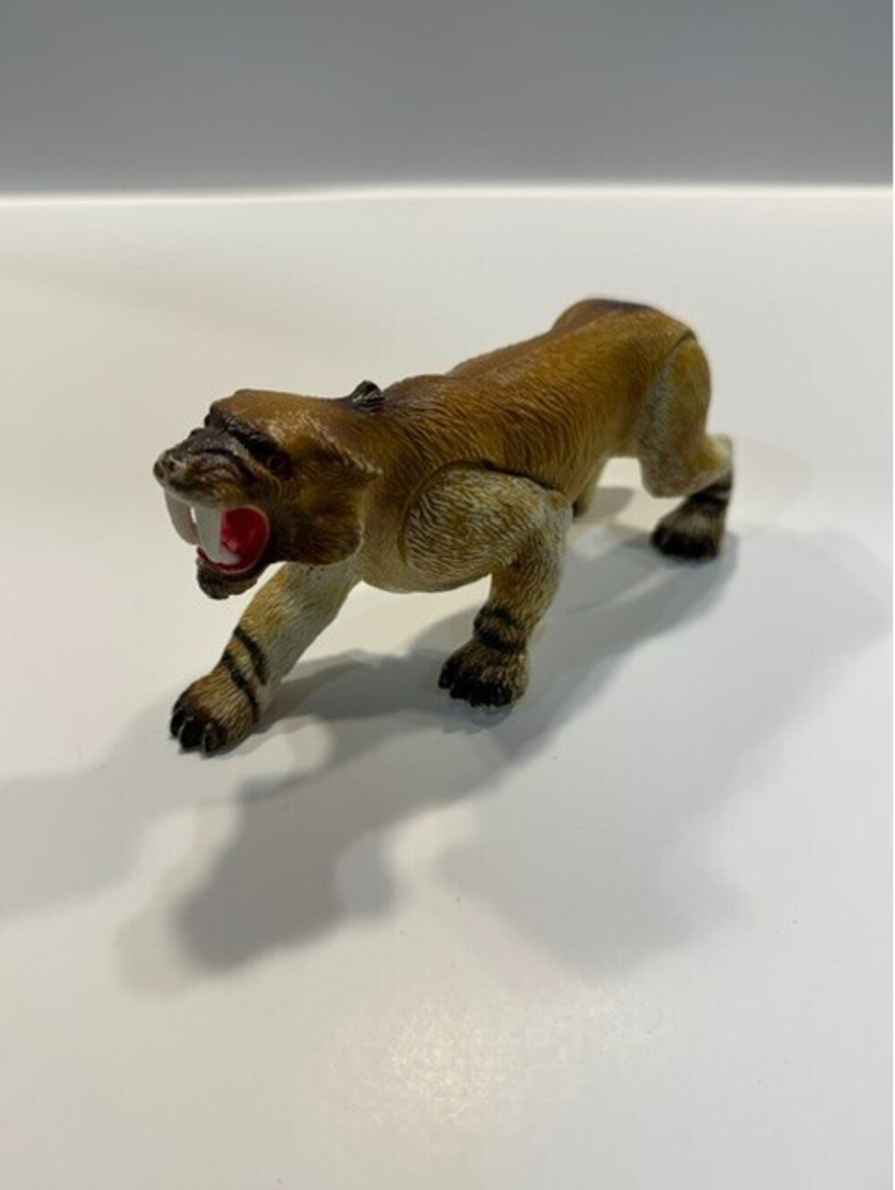 Vintage 1990 Tyco Dino-Riders Ice Age Sabre Tooth Tiger Action Figure Prehistori